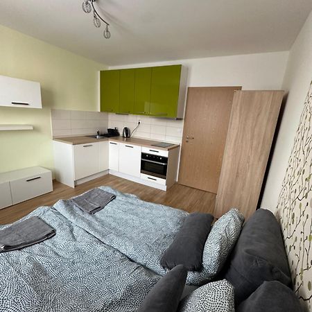 Private Apartment 1Km From Center Pressburg Exterior foto