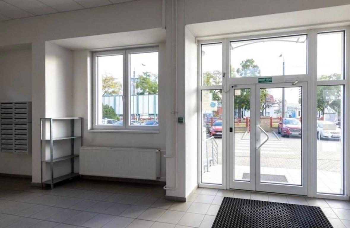 Private Apartment 1Km From Center Pressburg Exterior foto
